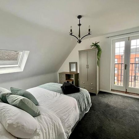 Bs - Luxury Top Floor 4 Bed Apartment With Garage In Town Centre - No Lift Stratford-upon-Avon Exterior foto