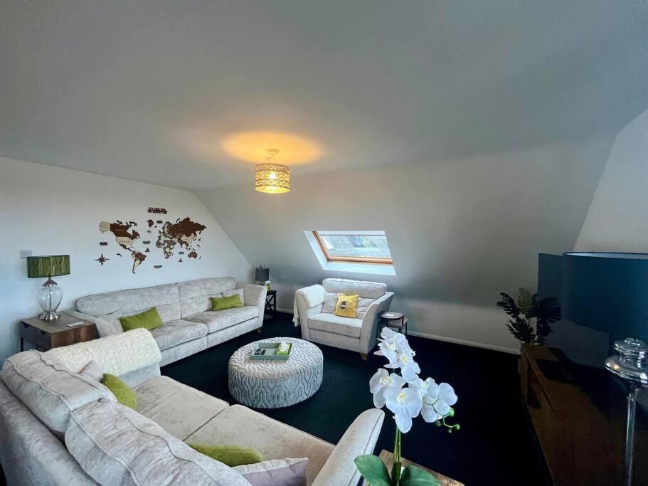 Bs - Luxury Top Floor 4 Bed Apartment With Garage In Town Centre - No Lift Stratford-upon-Avon Exterior foto