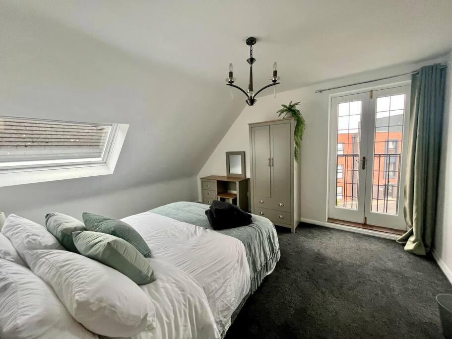 Bs - Luxury Top Floor 4 Bed Apartment With Garage In Town Centre - No Lift Stratford-upon-Avon Exterior foto